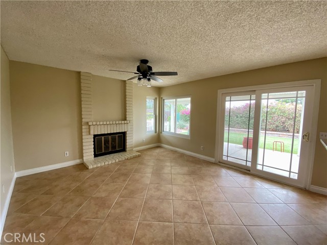22817 Sweet Pea Circle, Moreno Valley CA: https://media.crmls.org/medias/ea7fee27-077e-4ffc-be5b-f85c733e0344.jpg