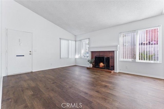 14882 Groveview Lane, Irvine CA: https://media.crmls.org/medias/ea802be2-4d42-49c0-a5f4-8b3cc67f50b8.jpg