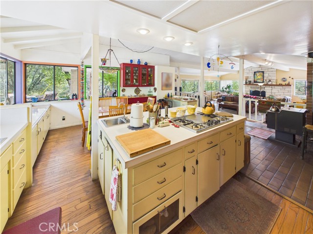 Detail Gallery Image 13 of 57 For 6650 Feliciana Mountain, Midpines,  CA 95345 - 3 Beds | 3 Baths