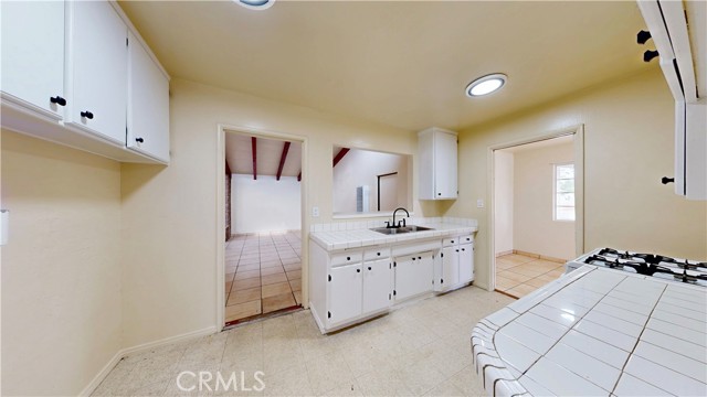 16631 Joshua Street, Victorville CA: https://media.crmls.org/medias/ea80e446-d383-422a-a664-c20563e1cfde.jpg