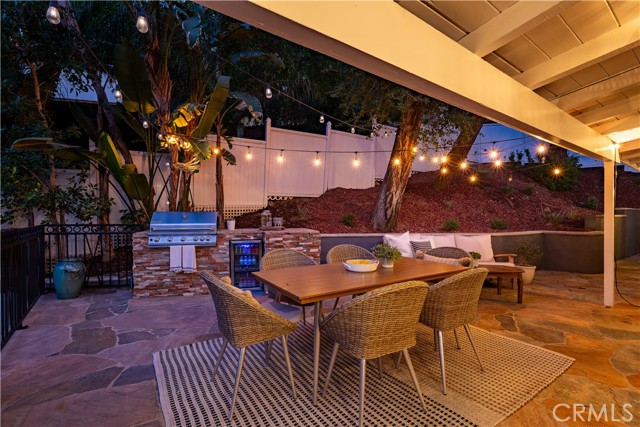 Detail Gallery Image 59 of 73 For 4590 Ensenada Dr, Woodland Hills,  CA 91364 - 3 Beds | 2/1 Baths