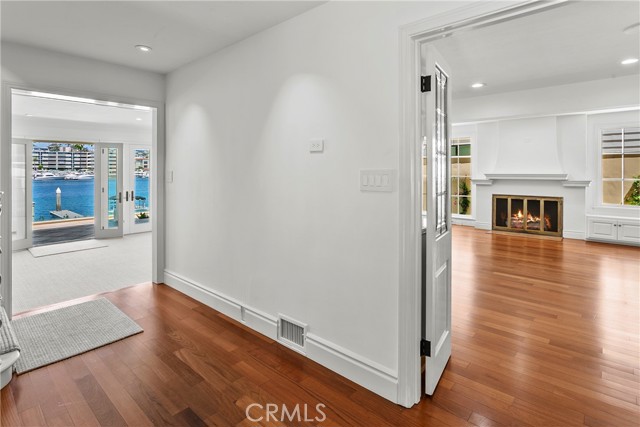 Detail Gallery Image 11 of 59 For 500 via Lido Nord, Newport Beach,  CA 92663 - 5 Beds | 4 Baths