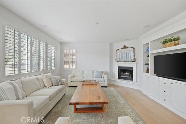 Detail Gallery Image 32 of 74 For 35987 Corte Renata, Murrieta,  CA 92562 - 5 Beds | 4 Baths