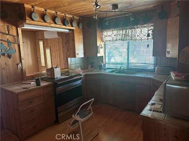 10536 Highway 175, Kelseyville CA: https://media.crmls.org/medias/ea836e14-1e27-4c76-9b63-b2ca628f3a44.jpg