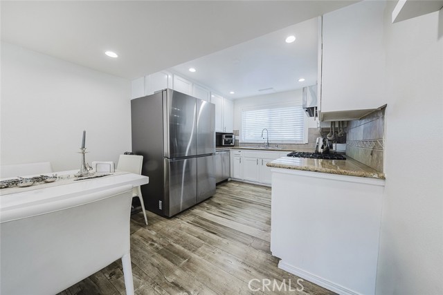 Detail Gallery Image 7 of 38 For 6667 Wilbur Ave #37,  Reseda,  CA 91335 - 3 Beds | 2 Baths