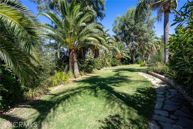 628 Sunnyside Avenue, Redlands CA: https://media.crmls.org/medias/ea845ce0-614b-487a-9d77-20509da66fa4.jpg