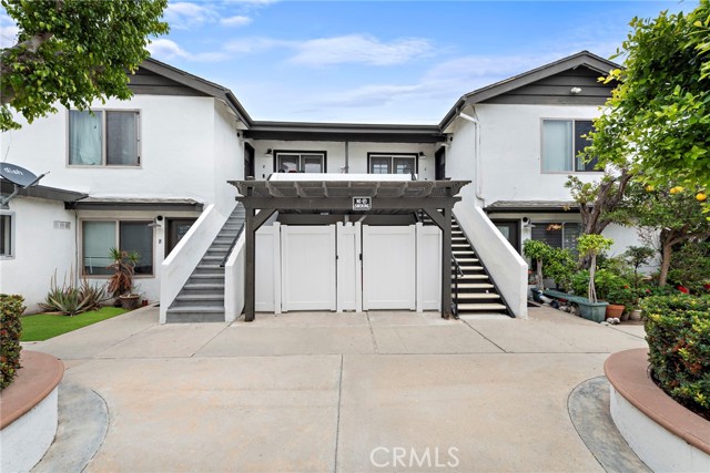 1010 1016 Valencia Street, Costa Mesa CA: https://media.crmls.org/medias/ea849c44-0b49-4f3f-815b-17b49b313042.jpg