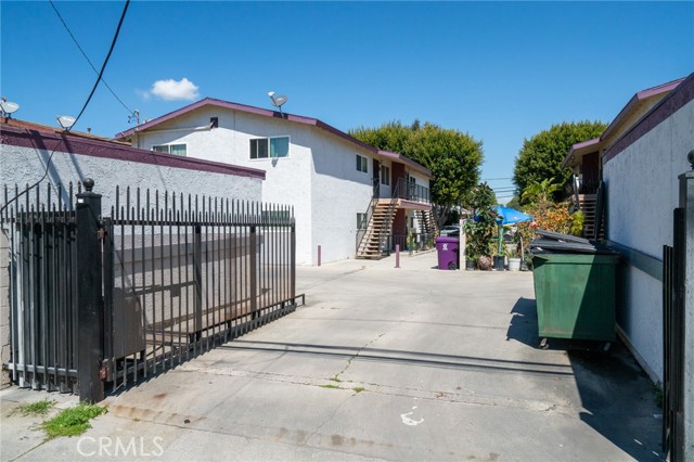 1526 20th Street, Long Beach, California 90810, ,Multi-Family,For Sale,20th,OC24070947