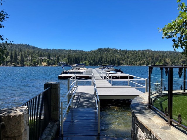 Detail Gallery Image 21 of 28 For 28065 Peninsula Dr, Lake Arrowhead,  CA 92352 - 3 Beds | 3/1 Baths