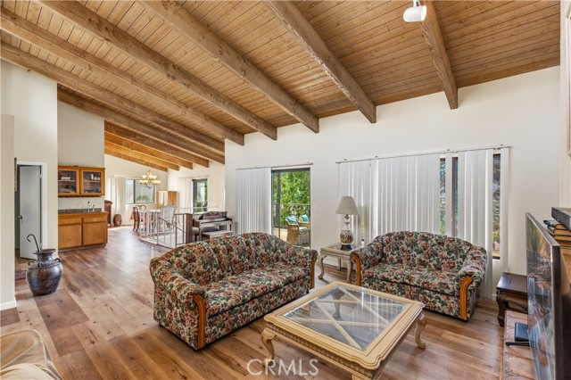 Detail Gallery Image 8 of 42 For 30619 Early Round Dr, Canyon Lake,  CA 92587 - 3 Beds | 2/1 Baths