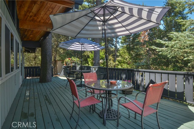 Detail Gallery Image 10 of 27 For 1121 Chateau Dr, Crestline,  CA 92325 - 2 Beds | 2 Baths