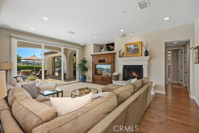 15 Long View Road, Coto de Caza CA: https://media.crmls.org/medias/ea86d1ae-38c4-4e05-a5fd-e78c2708d9d7.jpg