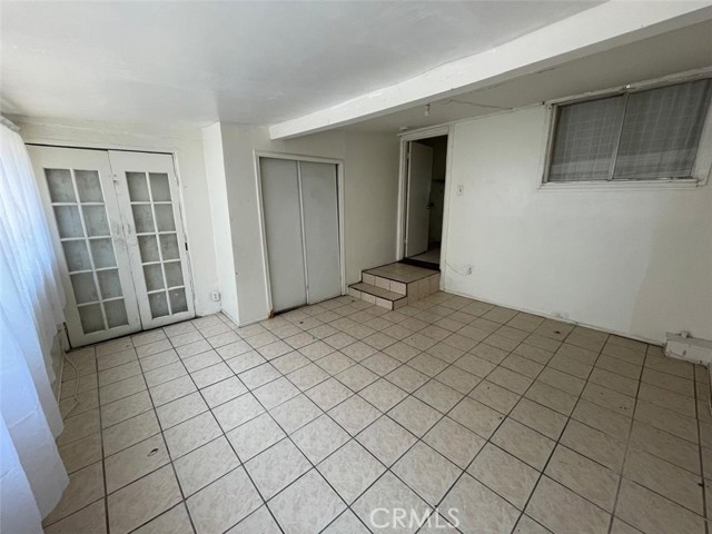 Detail Gallery Image 11 of 31 For 11250 Victory Bld, North Hollywood,  CA 91606 - 3 Beds | 1/1 Baths