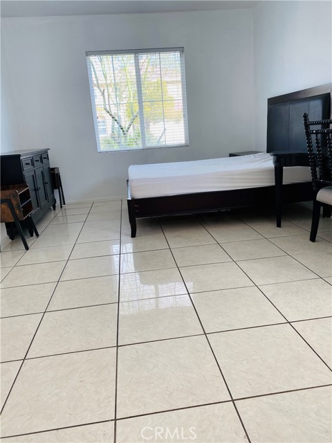 22421 Hawthorn Avenue, Moreno Valley CA: https://media.crmls.org/medias/ea87aa78-c07f-46ca-b8b1-13de9c394b1b.jpg