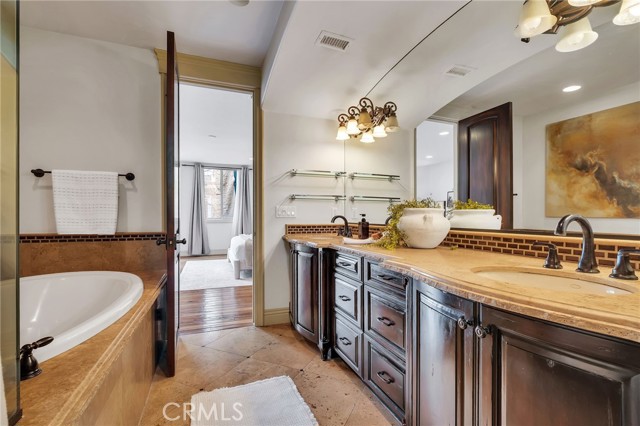 1105 Manhattan, Hermosa Beach, California 90254, 4 Bedrooms Bedrooms, 0 ,2 BathroomsBathrooms,Residential,For Sale,Manhattan,0,PV26150388