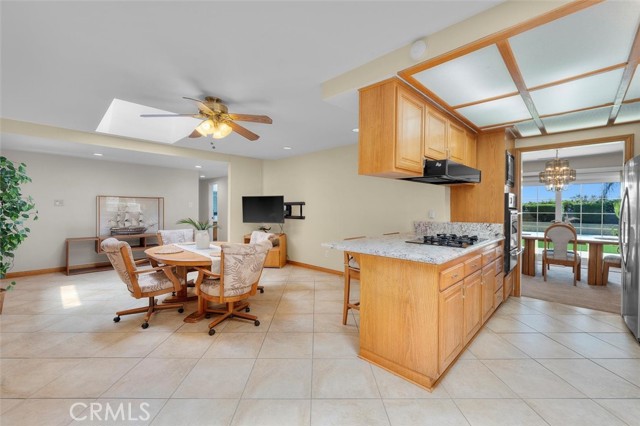 Detail Gallery Image 8 of 53 For 26826 Rolling Vista Dr, Lomita,  CA 90717 - 5 Beds | 3 Baths