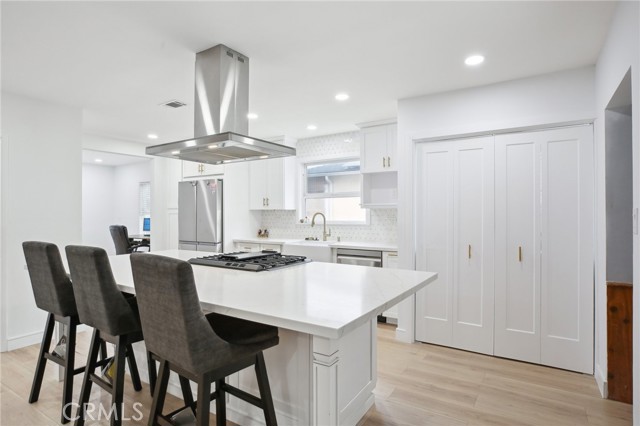 3686 Palo Verde Avenue, Long Beach CA: https://media.crmls.org/medias/ea88de13-c757-4501-bfe6-4c533aaa8f75.jpg