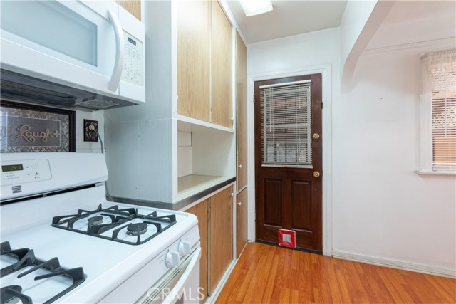 Detail Gallery Image 18 of 48 For 1228 E 64th, Long Beach,  CA 90805 - 2 Beds | 1 Baths