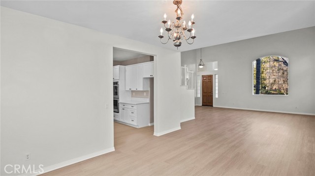 Detail Gallery Image 9 of 47 For 1728 Tamarron Dr, Corona,  CA 92883 - 4 Beds | 3/1 Baths
