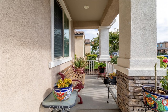 Detail Gallery Image 4 of 41 For 1108 Yorba, Perris,  CA 92571 - 5 Beds | 3 Baths