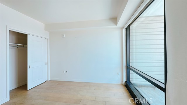 400 S Broadway, Los Angeles CA: https://media.crmls.org/medias/ea8a535e-0e41-4f0f-bf27-8371324b1207.jpg