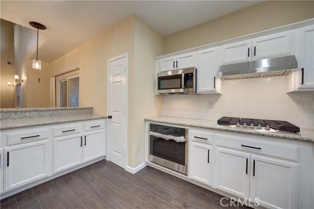 604 Larkfield Place, Paso Robles CA: https://media.crmls.org/medias/ea8c07e6-39c6-4c19-b976-5a54c127598a.jpg