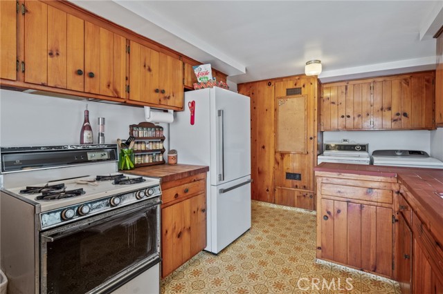 429 1st Street, Manhattan Beach, California 90266, 5 Bedrooms Bedrooms, ,1 BathroomBathrooms,Residential,Sold,1st,PV24022554