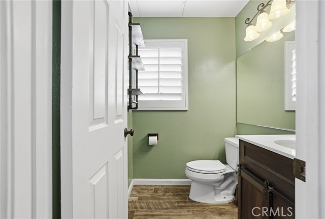 Detail Gallery Image 17 of 39 For 40125 Palmetto Dr, Palmdale,  CA 93551 - 4 Beds | 2/1 Baths