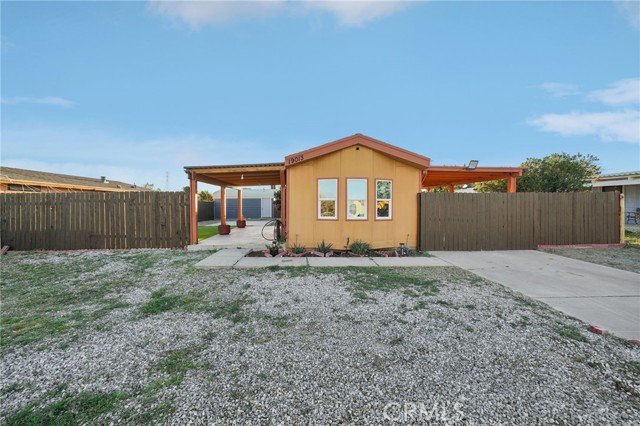 Detail Gallery Image 2 of 75 For 19013 Joshua St, Adelanto,  CA 92301 - 2 Beds | 1 Baths