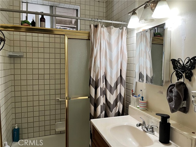 Detail Gallery Image 5 of 9 For 9606 Lev Ave, Arleta,  CA 91331 - 3 Beds | 3 Baths