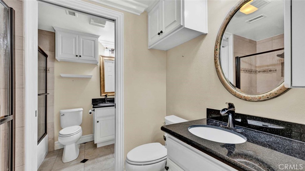 MLS #OC25224634 image #12