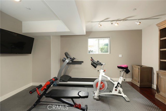 23640 Aster Trail, Calabasas CA: https://media.crmls.org/medias/ea8f1bb5-bf9a-4b75-8d74-ffbc48c117b9.jpg