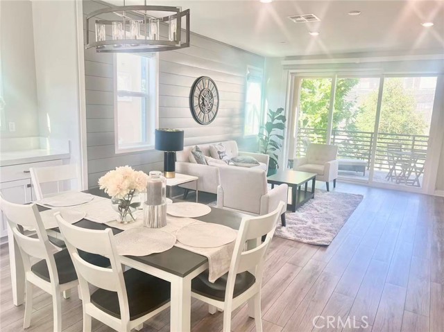 Detail Gallery Image 5 of 6 For 218 Keeper, Irvine,  CA 92618 - 4 Beds | 3/1 Baths