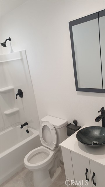 Detail Gallery Image 9 of 14 For 9957 Delco, Chatsworth,  CA 91311 - 0 Beds | 2 Baths