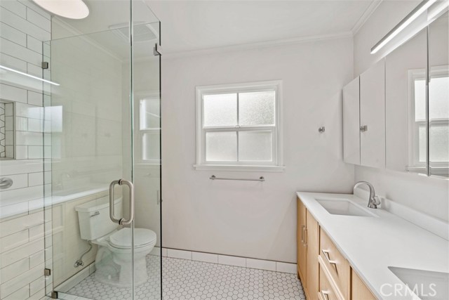 Detail Gallery Image 12 of 19 For 6959 Chisholm Ave, Van Nuys,  CA 91406 - 3 Beds | 2 Baths