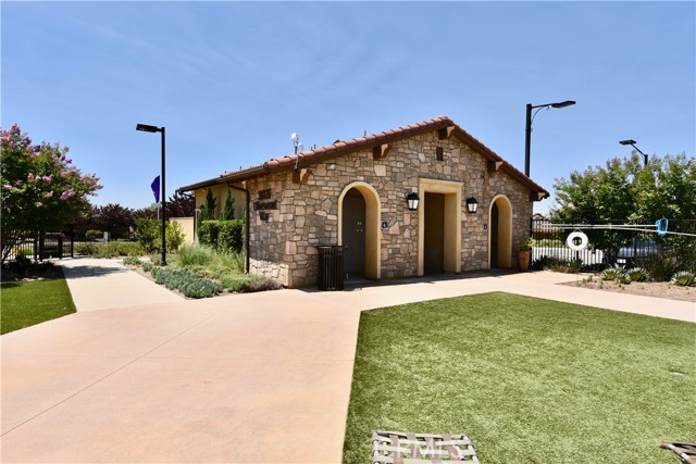 Image 41 of 53 For 36913 Arezzo Court