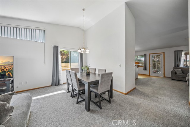 12994 High Vista st, Victorville CA: https://media.crmls.org/medias/ea915659-a31e-4e3c-a038-aa2b3a1a4bd4.jpg