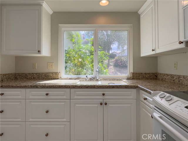 Detail Gallery Image 8 of 37 For 27836 Torroba, Mission Viejo,  CA 92692 - 2 Beds | 2 Baths