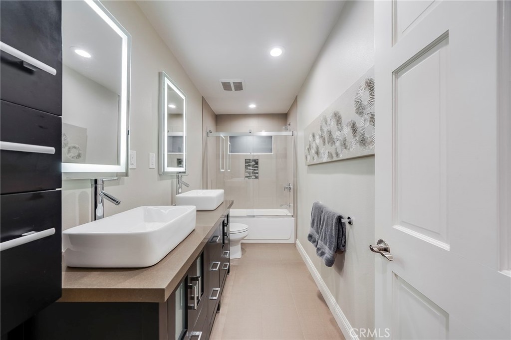 Ea91ba85 2e8c 4c8b 9246 9c31cbc7134f