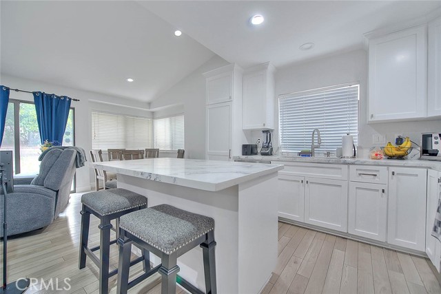 Image 7 of 23 For 959 Kenwood  