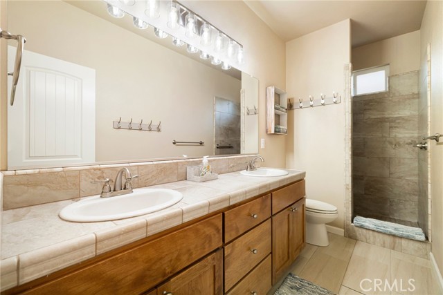 10 Harmony Park Circle, Chico CA: https://media.crmls.org/medias/ea9255a7-69a9-448a-8347-519234103d00.jpg