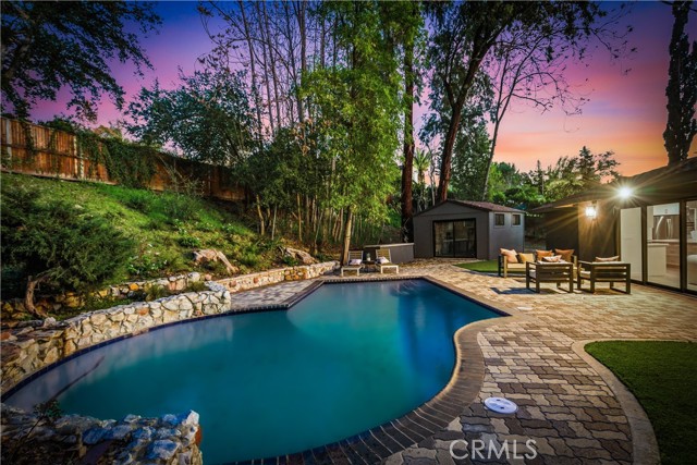 Detail Gallery Image 25 of 28 For 4830 Hasekian Dr, Tarzana,  CA 91356 - 4 Beds | 4/1 Baths