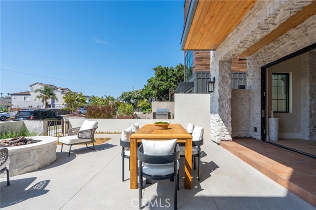 506 12th, Huntington Beach CA: https://media.crmls.org/medias/ea930fa0-7097-4b15-9fba-599781e6cf4d.jpg