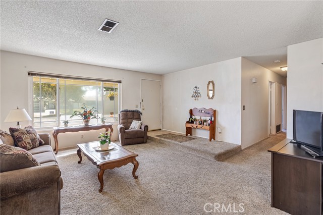 Detail Gallery Image 7 of 32 For 11143 James Pl, Cerritos,  CA 90703 - 3 Beds | 2 Baths