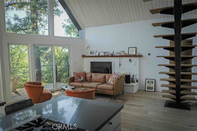 1554 Coyote Court, Big Bear City CA: https://media.crmls.org/medias/ea93cd82-d5d2-41c1-8639-258ce909873c.jpg