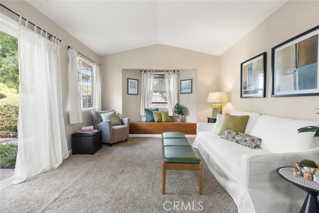 310 Henshaw Ave, Chico CA: https://media.crmls.org/medias/ea954795-940b-4b26-a1fa-ca531f7a5bf3.jpg