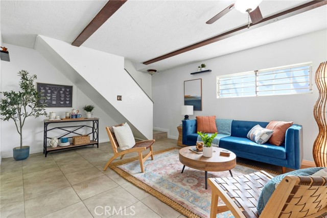 Detail Gallery Image 21 of 30 For 7304 Balboa #C,  Lake Balboa,  CA 91406 - 3 Beds | 3/1 Baths