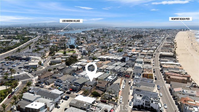 Detail Gallery Image 34 of 36 For 126 47th Street #1,  Newport Beach,  CA 92663 - 3 Beds | 2/1 Baths