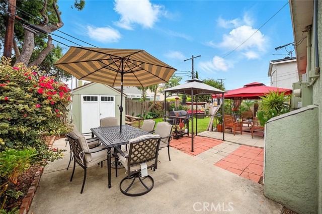 4303 E De Ora Way, Long Beach CA: https://media.crmls.org/medias/ea97afd3-2b6d-4649-82b0-53ba410459e1.jpg