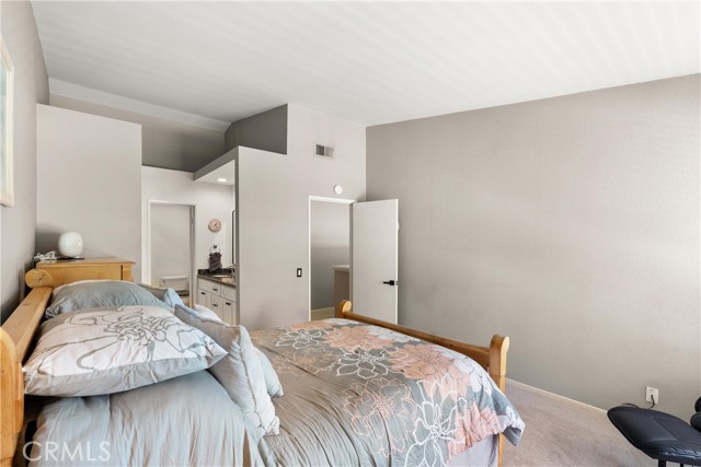 8 Geranium, Rancho Santa Margarita CA: https://media.crmls.org/medias/ea97d913-bac2-416b-a4ed-5e4b116f7be1.jpg